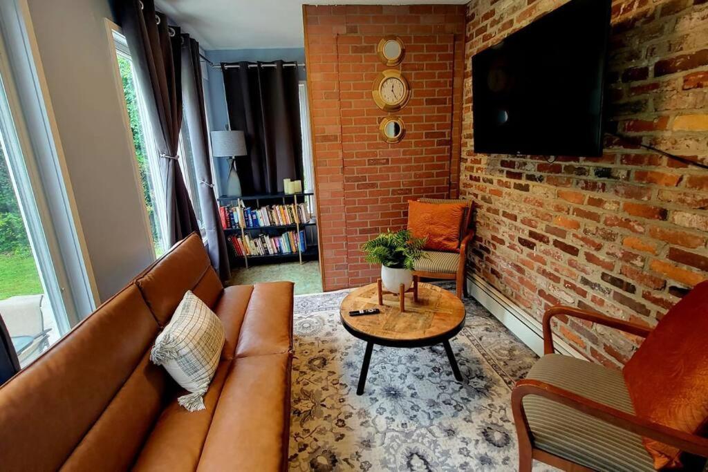 Unique & Peaceful Boston Home Extérieur photo