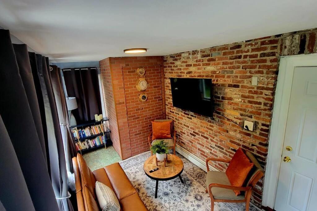 Unique & Peaceful Boston Home Extérieur photo