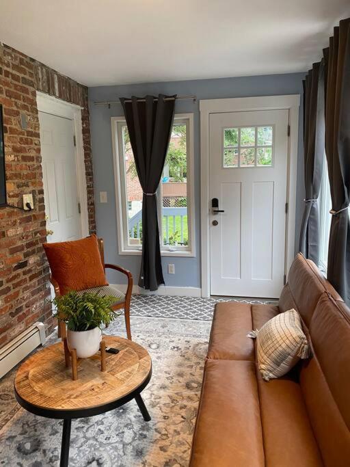 Unique & Peaceful Boston Home Extérieur photo