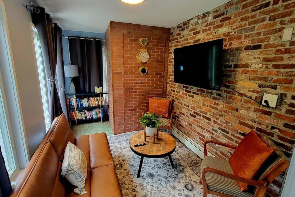 Unique & Peaceful Boston Home Extérieur photo