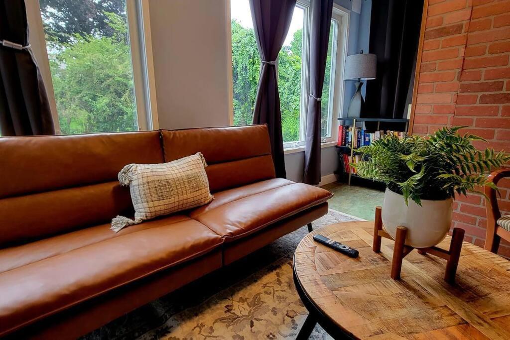 Unique & Peaceful Boston Home Extérieur photo