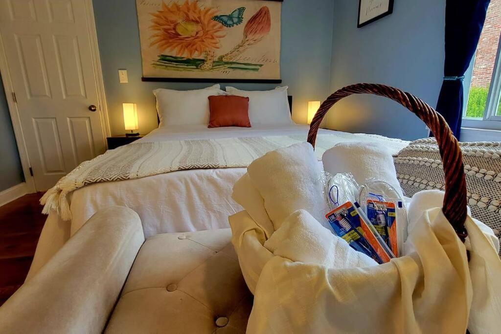 Unique & Peaceful Boston Home Extérieur photo