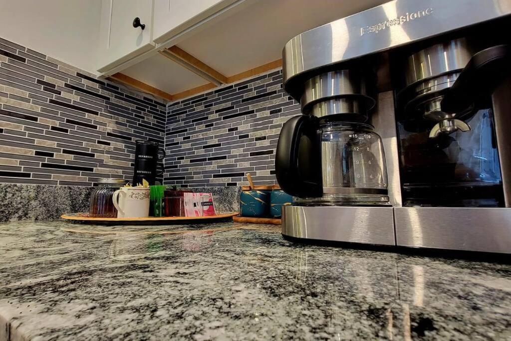 Unique & Peaceful Boston Home Extérieur photo